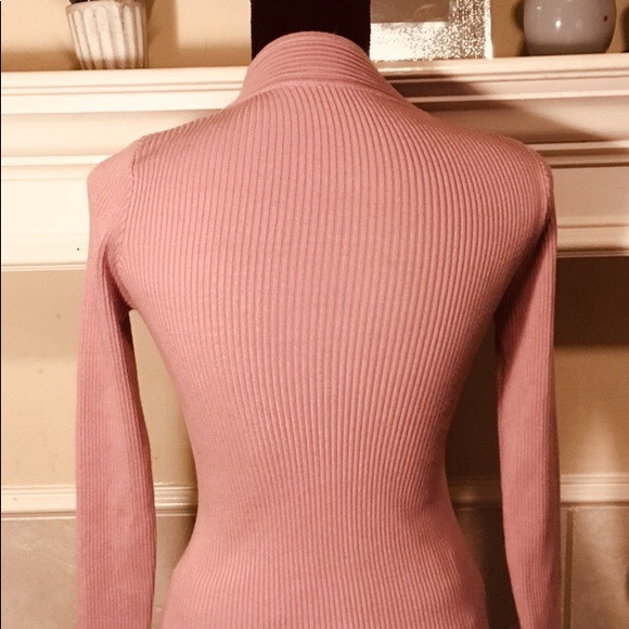 From a boutique in Miami Fl. CL: Rose sweater/Top - Picture 3 of 4